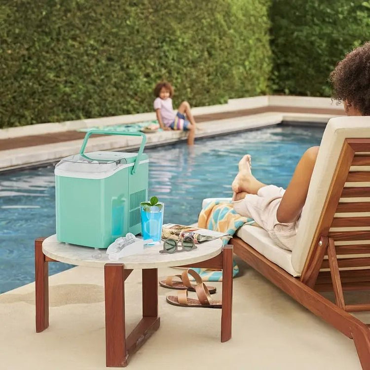 Portable Countertop Ice Maker with Ice Scoop, 9 Bullet Ice in 6 Mins,